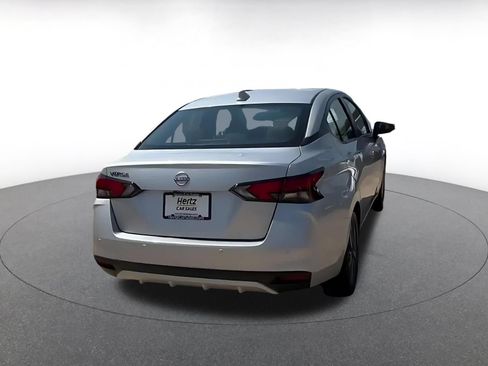Used 2025 Nissan Versa SV FWD image 11