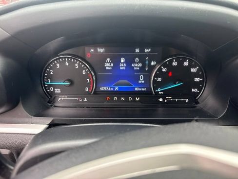 Used 2020 Ford Explorer XLT w/ Equipment Group 202A AWD/4WD image 7