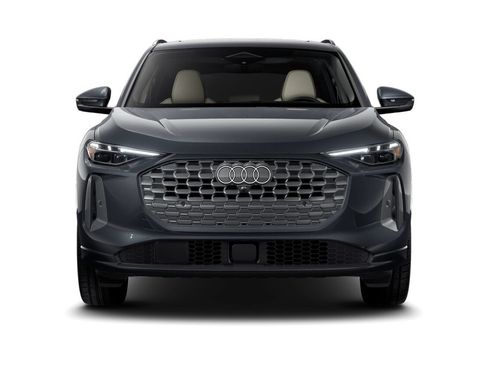Certified 2025 Audi Q5 Prestige AWD/4WD image 4