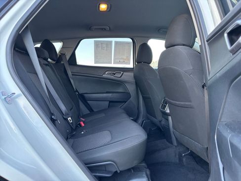 Used 2025 Kia Sportage LX FWD image 23