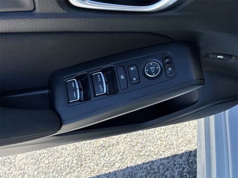 Used 2025 Honda Civic Sport image 19