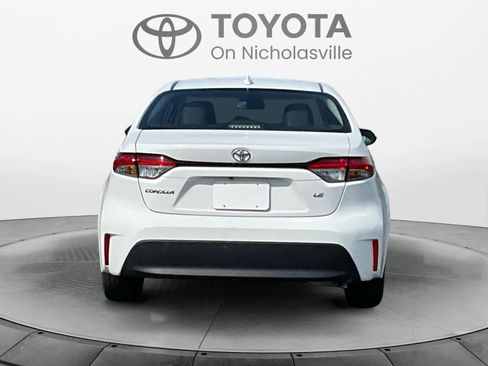 Used 2024 Toyota Corolla LE image 5