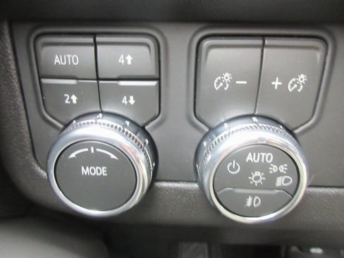 New 2026 GMC Yukon Elevation w/ Elevation Premium Package image 17