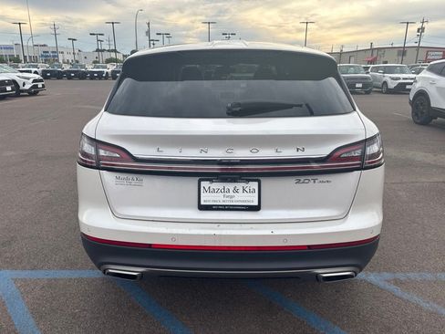 Used 2019 Lincoln Nautilus Reserve AWD/4WD image 6