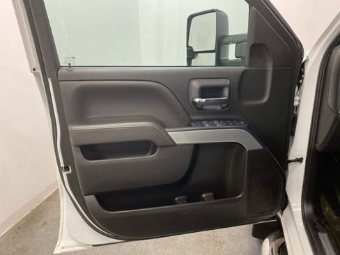 Used 2017 Chevrolet Silverado 2500 LT w/ LT Fleet Convenience Package image 17