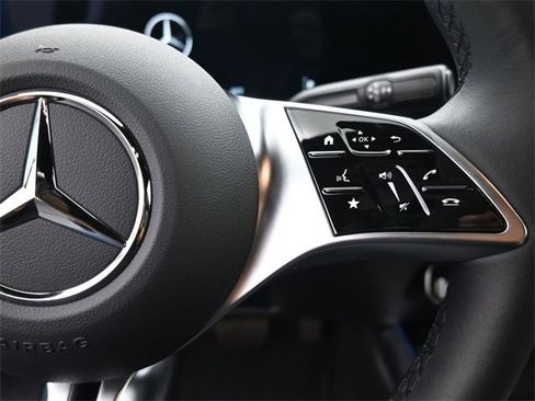 New 2025 Mercedes-Benz GLA 250 image 2