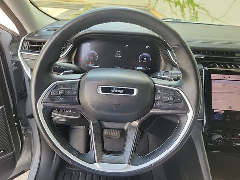 Used 2021 Jeep Grand Cherokee L Limited w/ Luxury Tech Group II AWD/4WD image 22