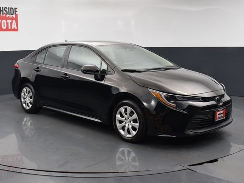 Used 2026 Toyota Corolla LE FWD image 6