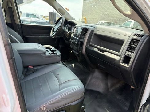 Used 2018 RAM 5500 Tradesman w/ Chrome Appearance Group AWD/4WD image 10