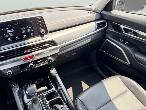 Used 2020 Kia Telluride S FWD image 11