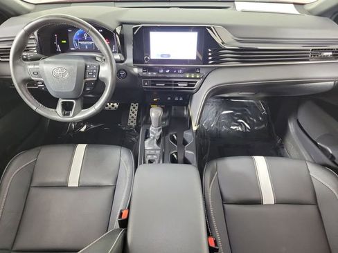 Used 2026 Toyota Camry SE FWD image 16