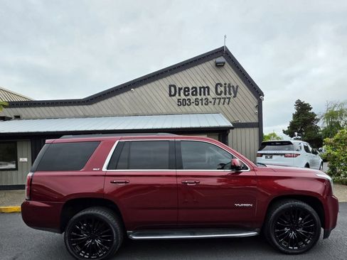 Used 2018 GMC Yukon SLT AWD/4WD image 3