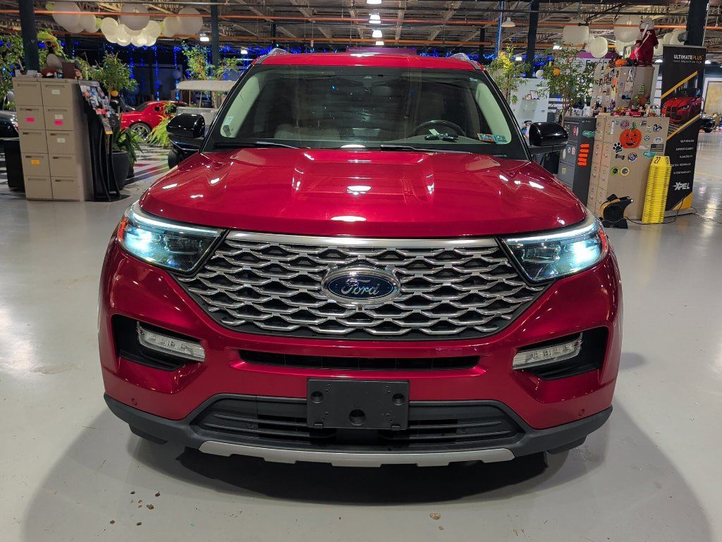 Used 2020 Ford Explorer Platinum w/ Premium Technology Package AWD/4WD image 10