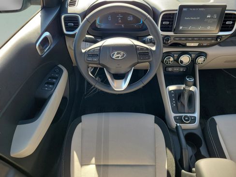 New 2026 Hyundai Venue SEL image 9