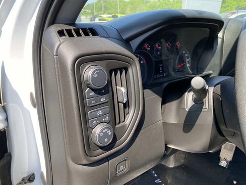 Used 2021 Chevrolet Silverado 1500 Custom AWD/4WD image 26