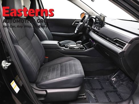 Used 2025 Mitsubishi Outlander SE AWD/4WD image 24