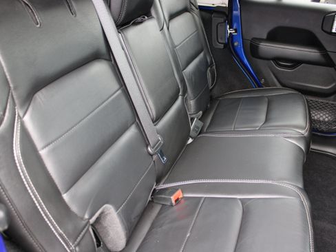 Used 2020 Jeep Wrangler Unlimited Sahara w/ Safety Group AWD/4WD image 15