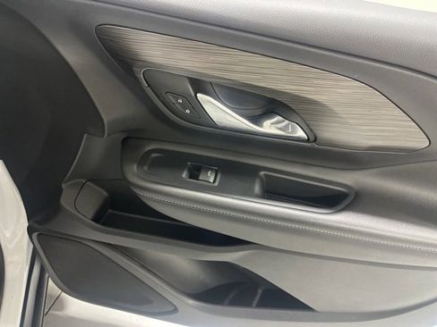 Used 2023 GMC Terrain SLT image 20