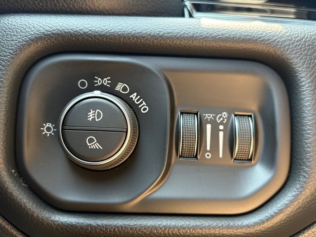 New 2026 RAM 1500 Laramie w/ Night Edition AWD/4WD image 4