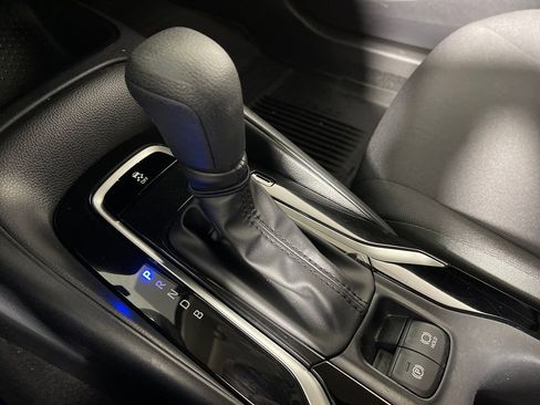 Certified 2022 Toyota Corolla LE FWD image 22
