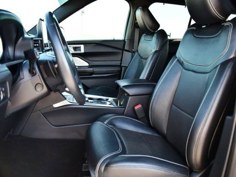 Used 2020 Ford Explorer ST w/ Premium Technology Package image 13