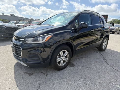 Used 2019 Chevrolet Trax LT w/ LT Convenience Package FWD image 6