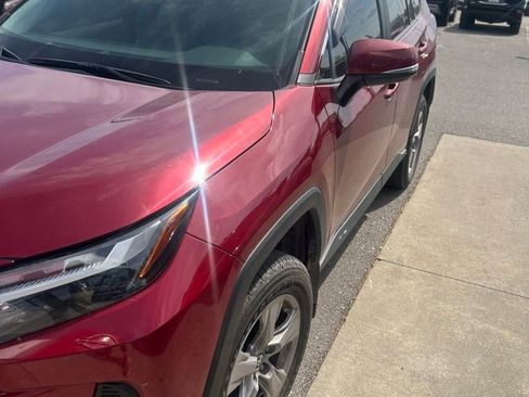 Used 2025 Toyota RAV4 XLE w/ Convenience Package image 13