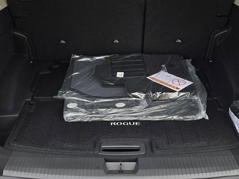 New 2026 Nissan Rogue Platinum AWD/4WD image 10