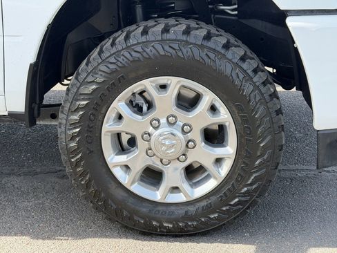 Used 2024 RAM 2500 Laramie AWD/4WD image 11