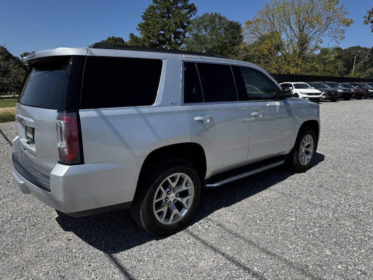 Used 2017 GMC Yukon SLT w/ Open Road Package AWD/4WD image 7