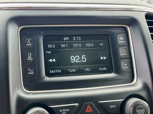 Used 2016 Jeep Grand Cherokee Laredo AWD/4WD image 13