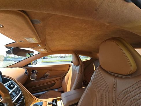 Used 2017 Aston Martin DB11 V12 image 6