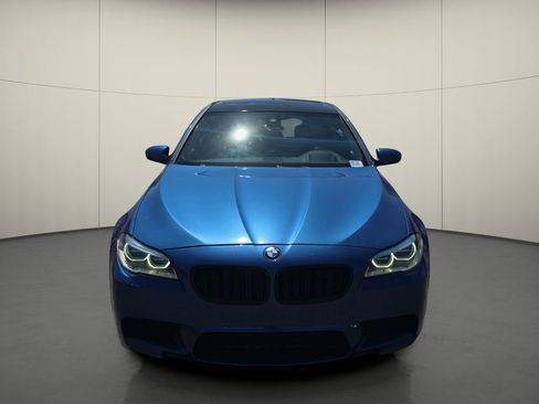 Used 2014 BMW M5 RWD image 2