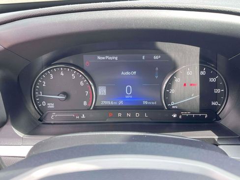 Used 2023 Ford Explorer XLT w/ Equipment Group 202A AWD/4WD image 3