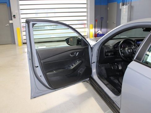 Used 2024 Honda Accord Sport image 6