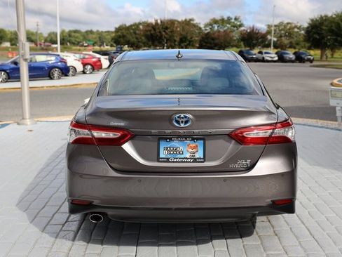 Used 2018 Toyota Camry XLE image 4