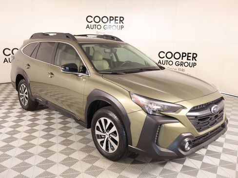 Used 2025 Subaru Outback Premium w/ Popular Package #1 AWD/4WD image 1
