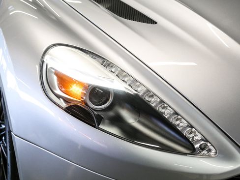 Used 2014 Aston Martin Vanquish Coupe RWD image 30