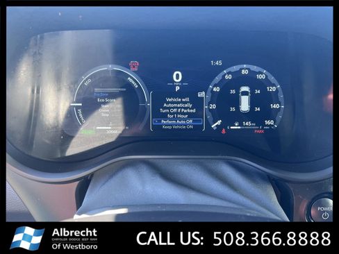 Used 2025 Toyota Sienna XLE Woodland Edition image 29