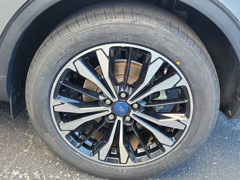 Used 2022 Ford Escape SE w/ SE Sport Appearance Package FWD image 7