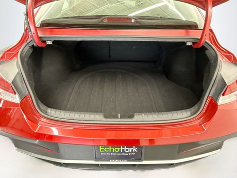 Used 2025 Hyundai Elantra SEL FWD image 28