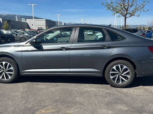 Used 2025 Volkswagen Jetta S image 8