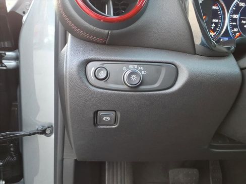 Used 2025 Chevrolet Blazer RS image 19