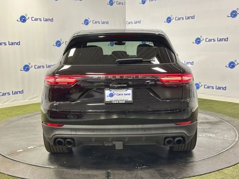 Used 2022 Porsche Cayenne Platinum Edition w/ Premium Package Plus image 5