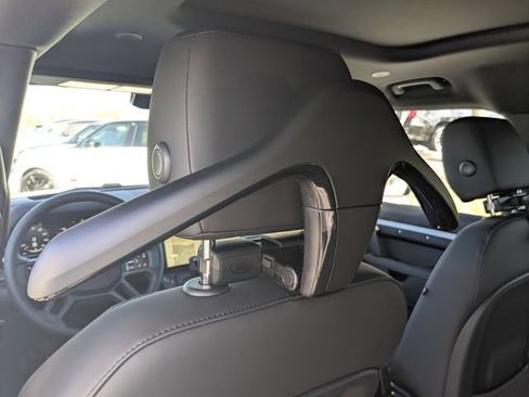 New 2026 Land Rover Defender 110 X-Dynamic SE image 12