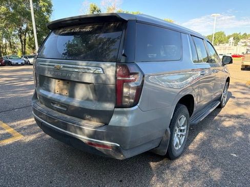 Used 2023 Chevrolet Suburban LT w/ Luxury Package AWD/4WD image 8