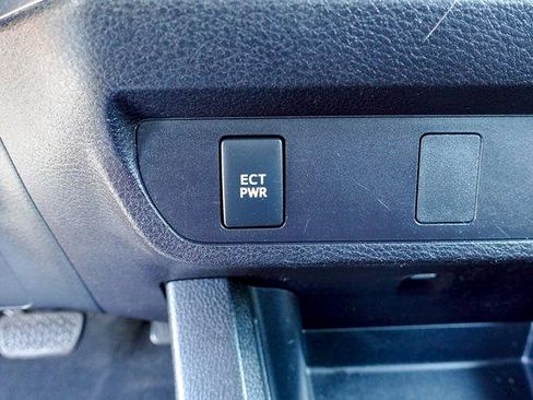 Used 2018 Toyota Tacoma SR5 RWD image 22