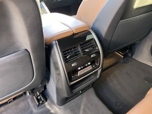 Certified 2023 BMW X6 xDrive40i w/ Climate Comfort Package image 9