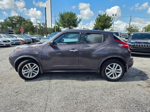 Used 2011 Nissan Juke S FWD image 4