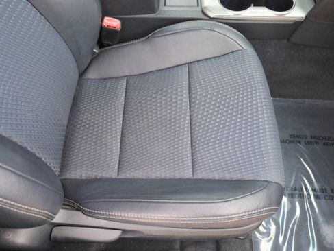 Used 2012 Toyota Camry SE FWD image 32